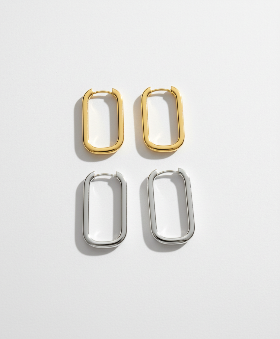 Oval Link Latch Back Huggies