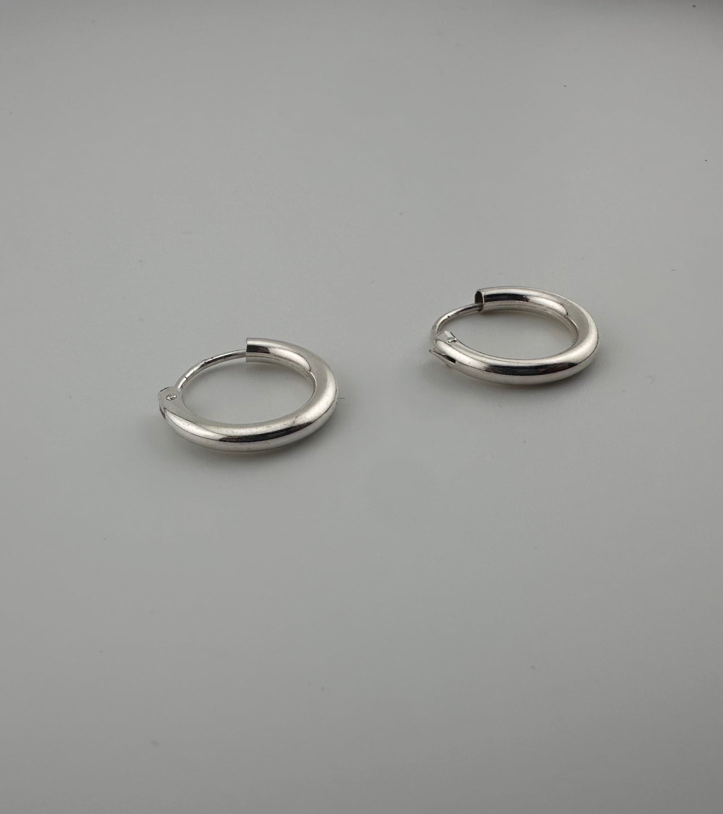 Medium size Plain Hoops