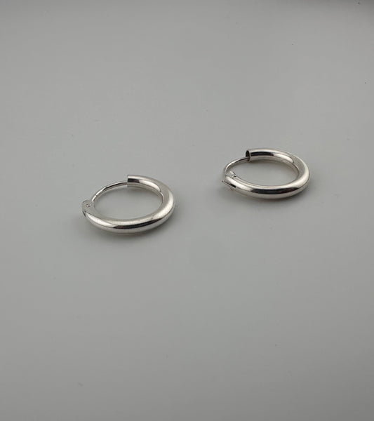Medium size Plain Hoops