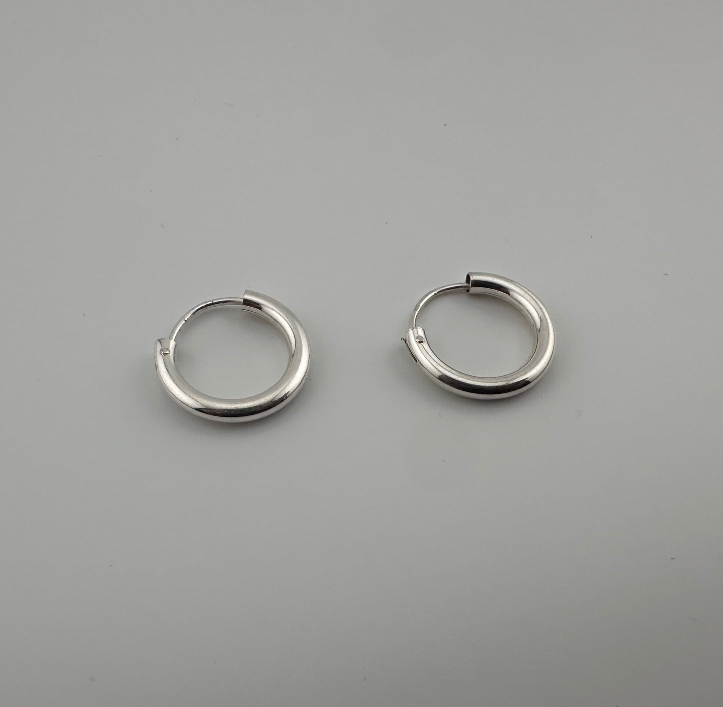 Medium size Plain Hoops