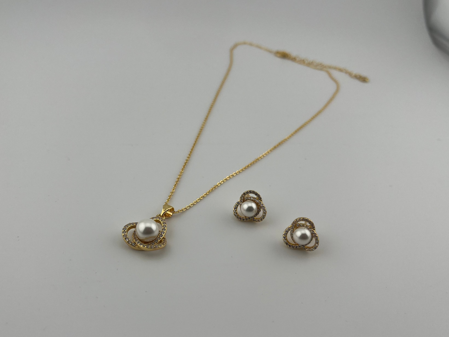 Luminous Pearl Set