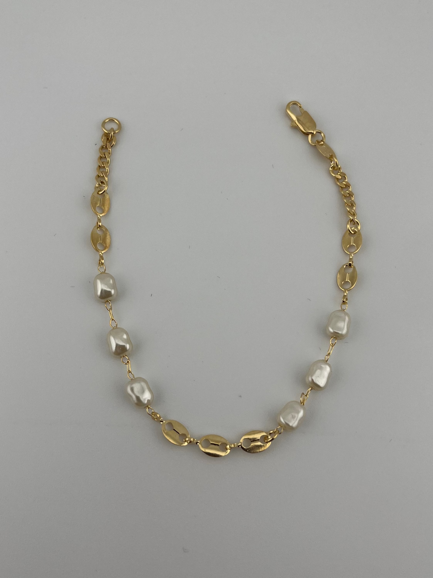 Golden Pearl Elegance Bracelet