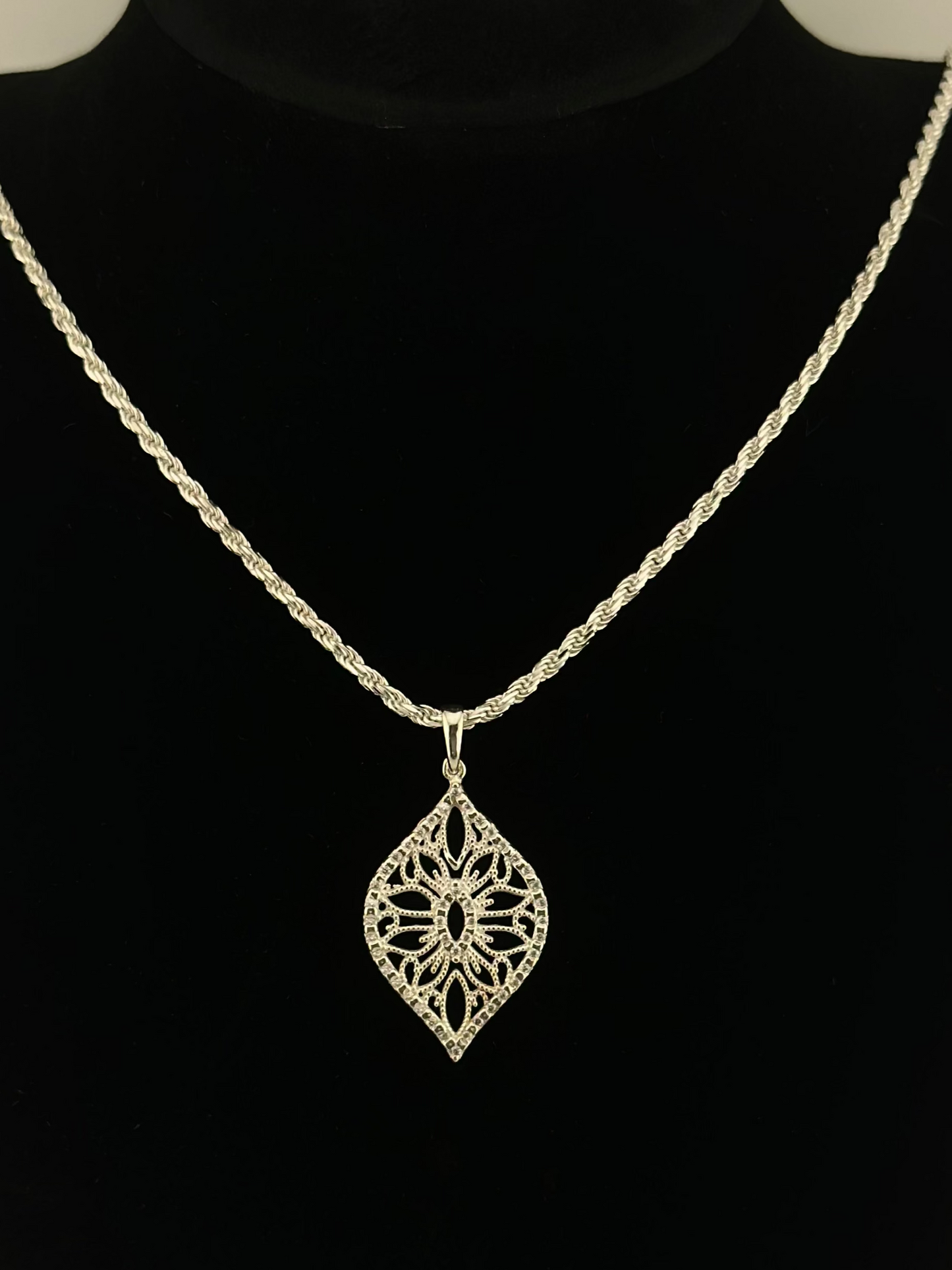 Whispering Willow Necklace
