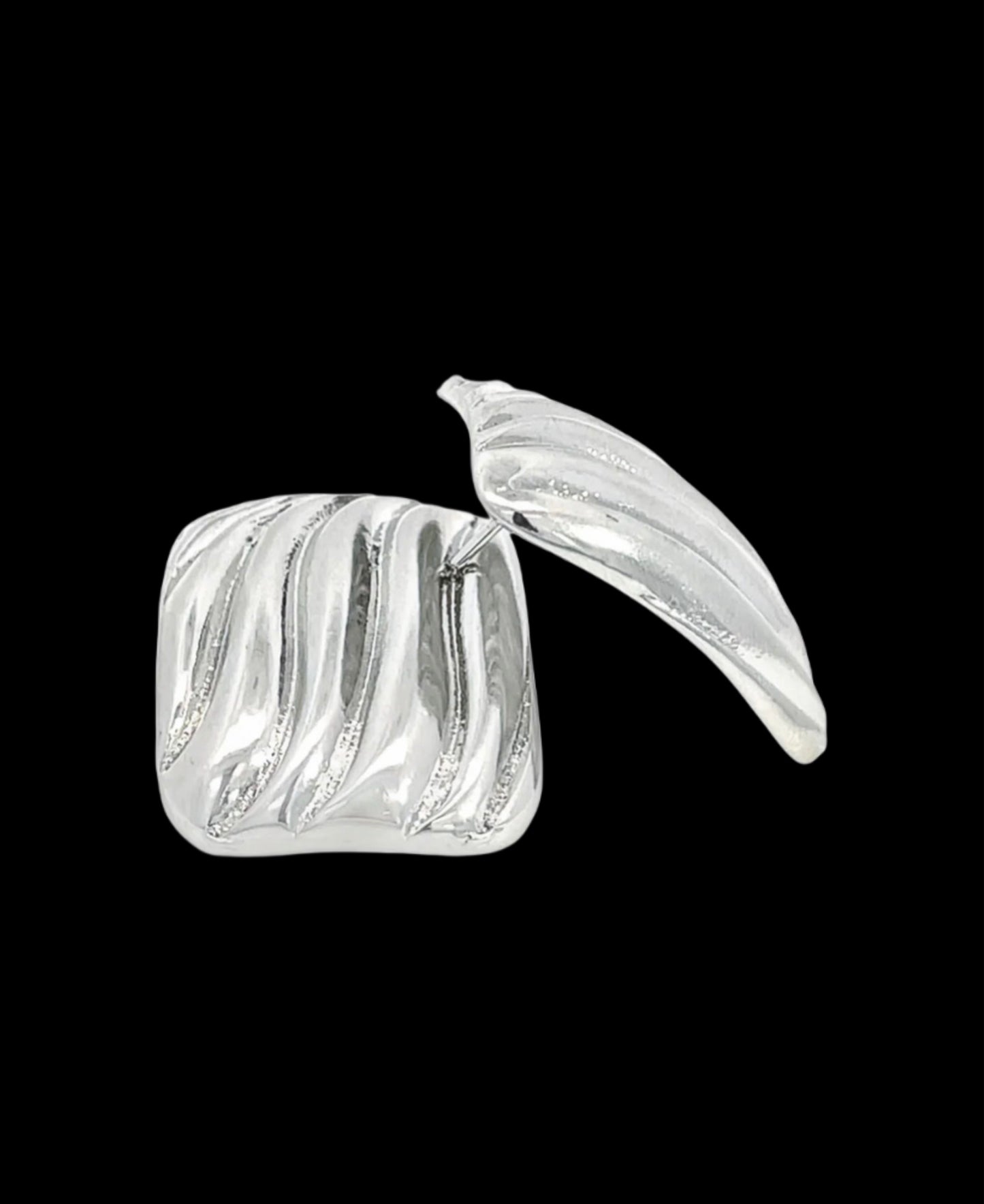 Rectangle Wavy Textured Stud Earring