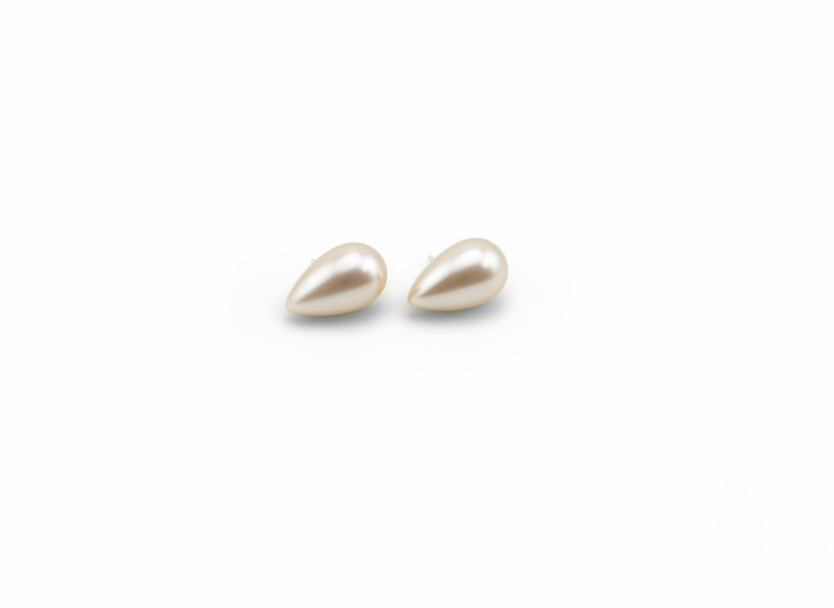 Cream Dewdrop Pearl Studs