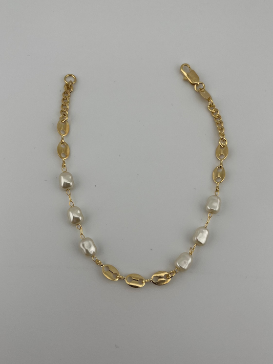Golden Pearl Elegance Bracelet