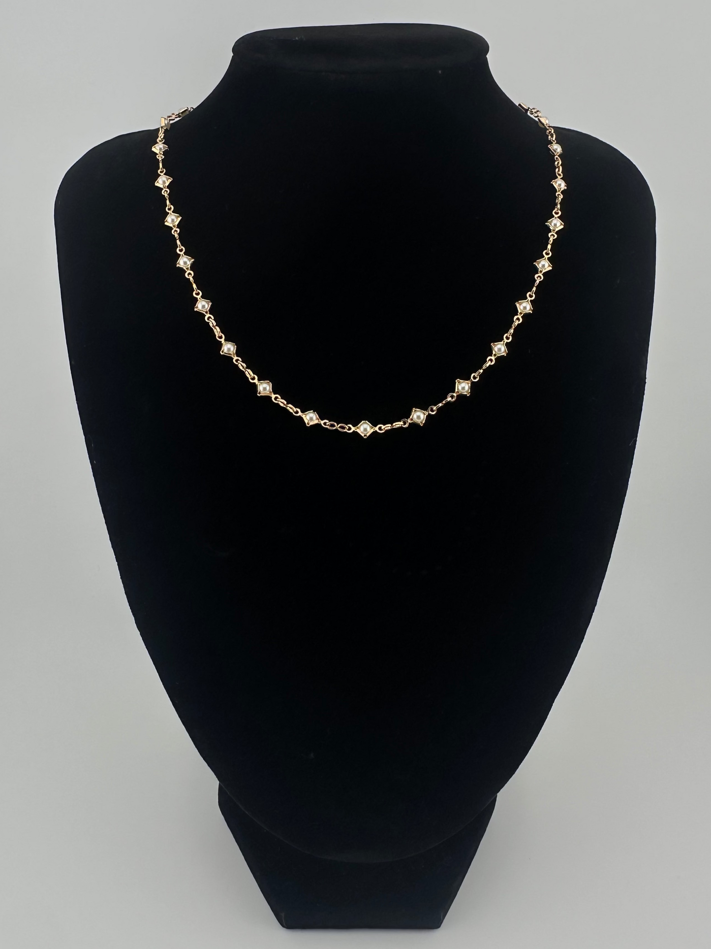 Eterna Pearl Necklace